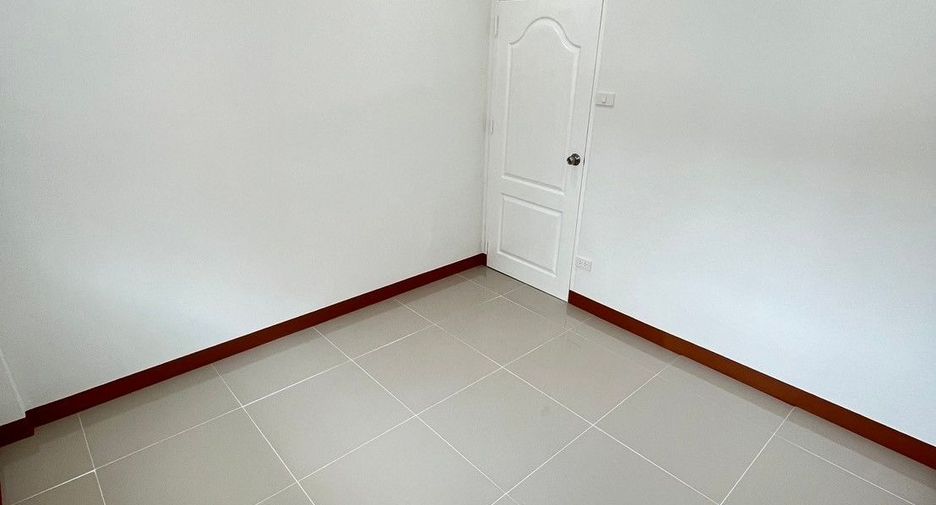 For sale 3 Beds townhouse in Lam Luk Ka, Pathum Thani