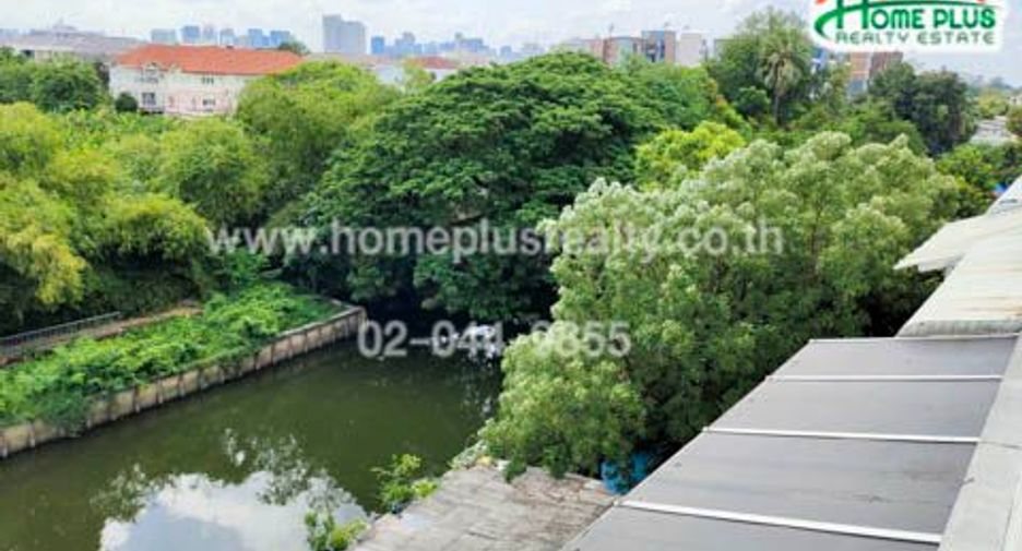 For sale 1 bed condo in Wang Thonglang, Bangkok