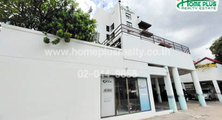For sale 1 bed condo in Wang Thonglang, Bangkok