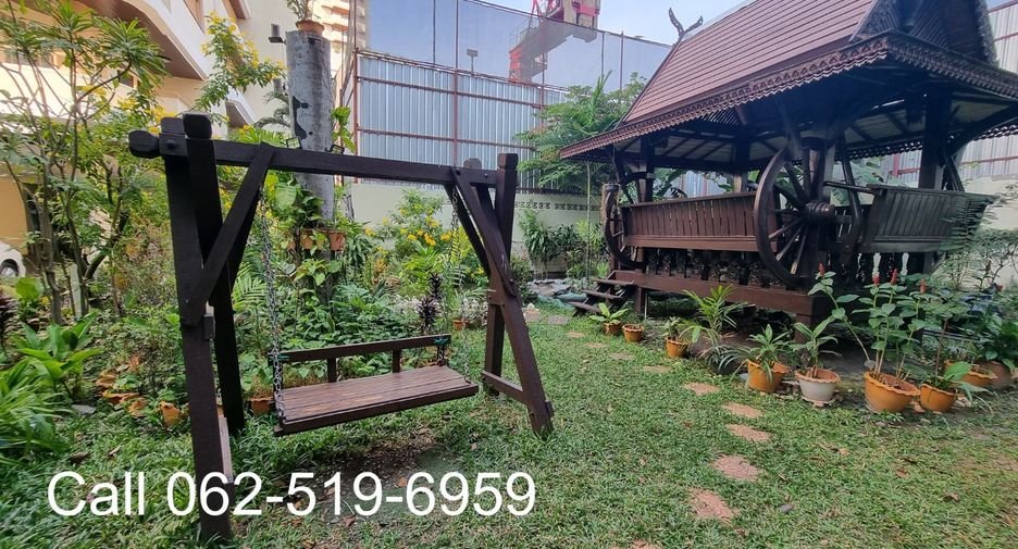 For rent 3 bed apartment in Watthana, Bangkok