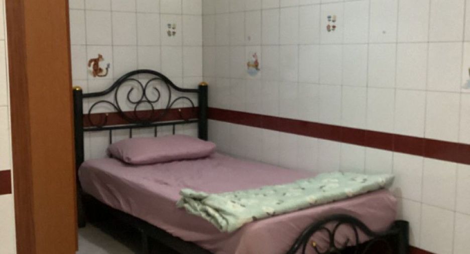 For sale 10 bed apartment in Mueang Uttaradit, Uttaradit