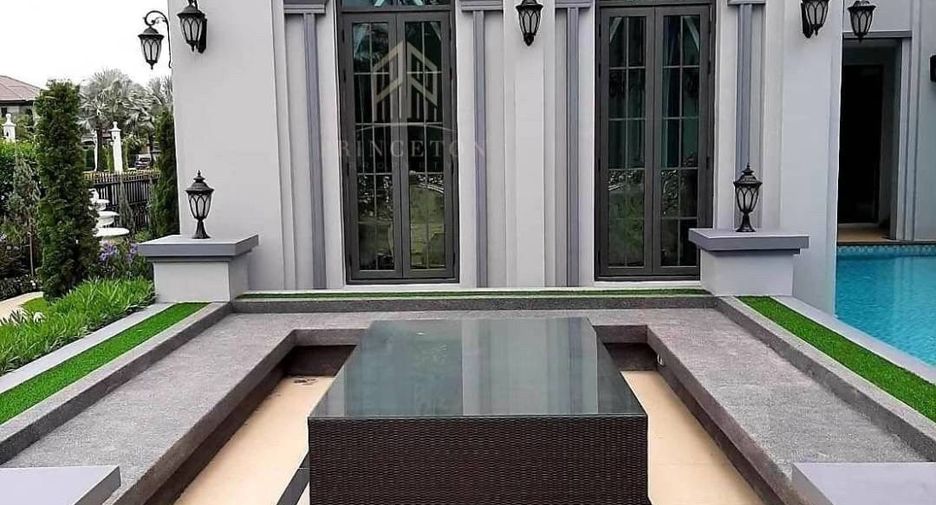 For sale 7 bedrooms house in Thawi Watthana, Bangkok