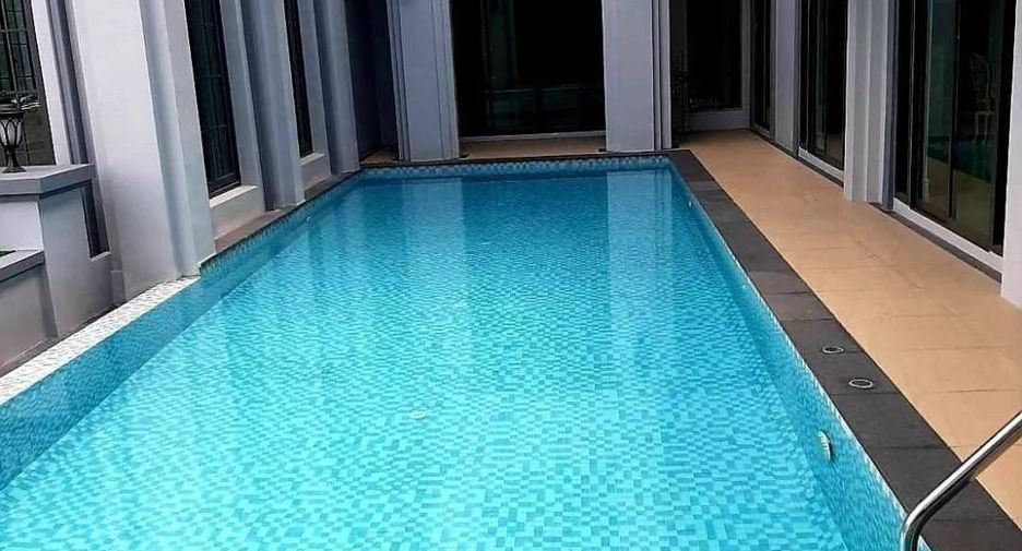 For sale 7 Beds house in Thawi Watthana, Bangkok
