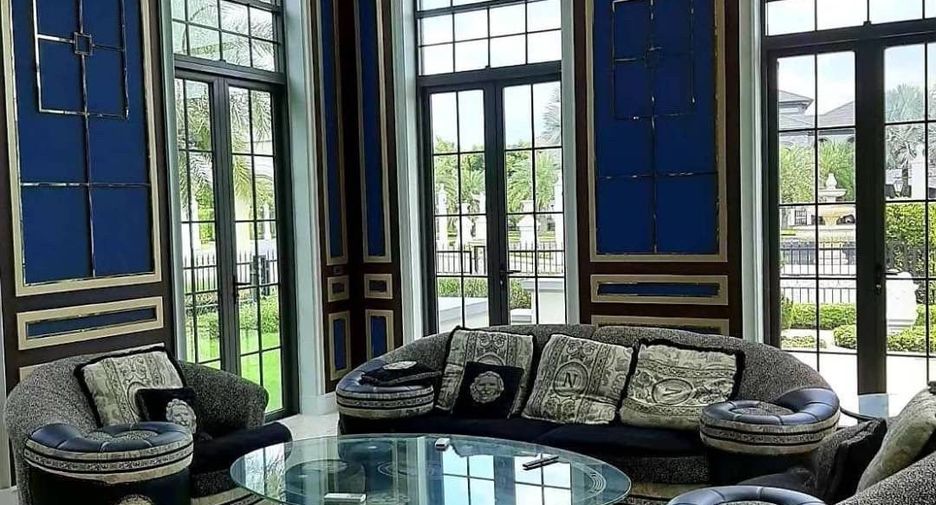 For sale 7 bedrooms house in Thawi Watthana, Bangkok