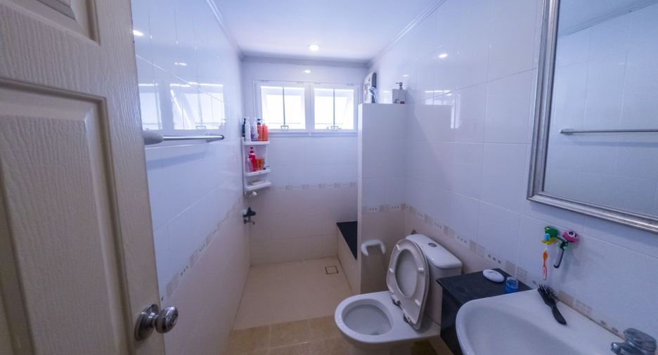 For sale 4 bed house in Mueang Chon Buri, Chonburi