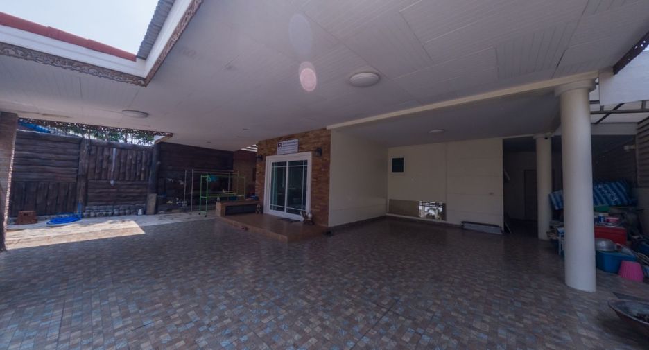 For sale 4 bed house in Mueang Chon Buri, Chonburi