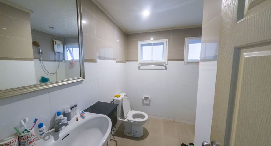 For sale 4 bed house in Mueang Chon Buri, Chonburi