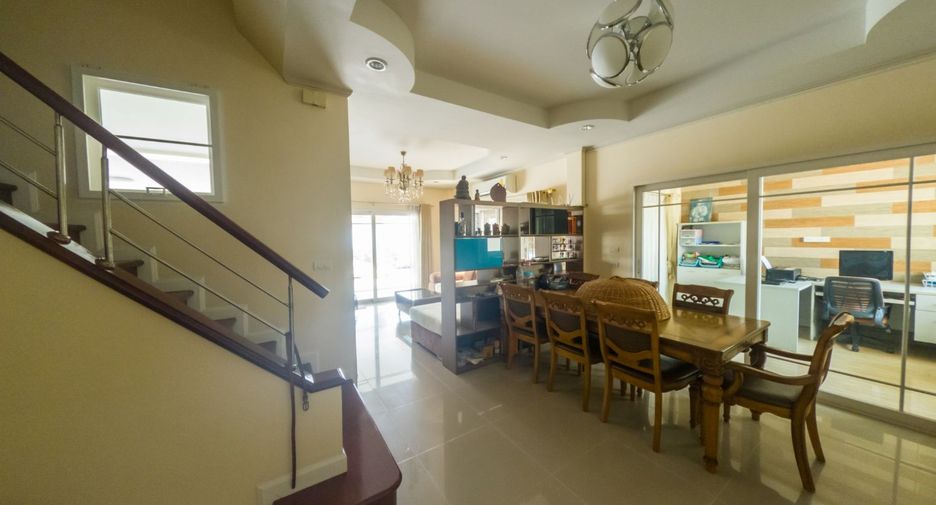 For sale 4 bed house in Mueang Chon Buri, Chonburi