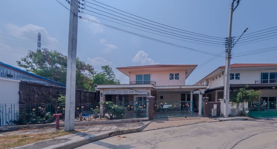 For sale 4 bed house in Mueang Chon Buri, Chonburi