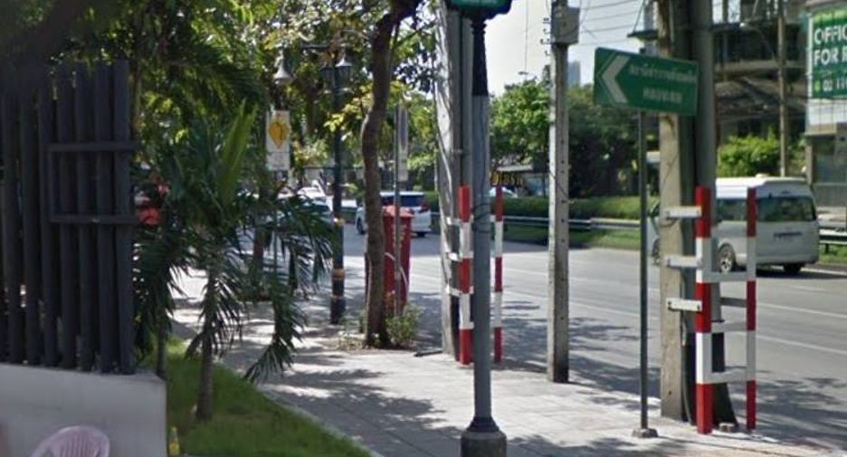 For sale retail Space in Phra Khanong, Bangkok