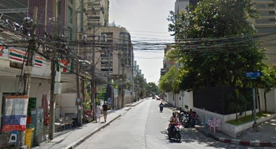 For sale retail Space in Phra Khanong, Bangkok