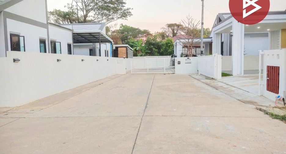 For sale 3 bed house in Kham Thale So, Nakhon Ratchasima