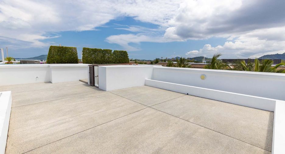 For sale 2 bedrooms apartment in Mueang Phuket, Phuket