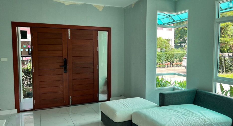 For sale 5 bedrooms house in Pluak Daeng, Rayong