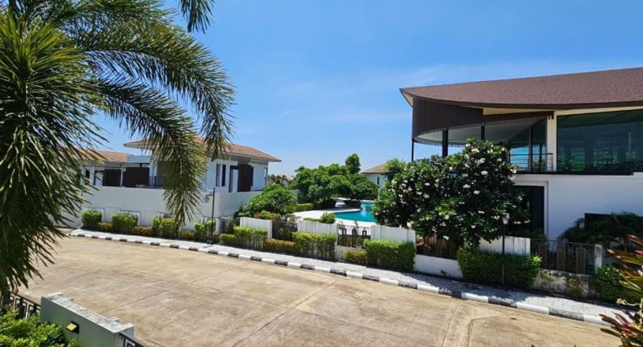 出售 3 卧室 独立屋 在 Mueang Chon Buri, Chon Buri