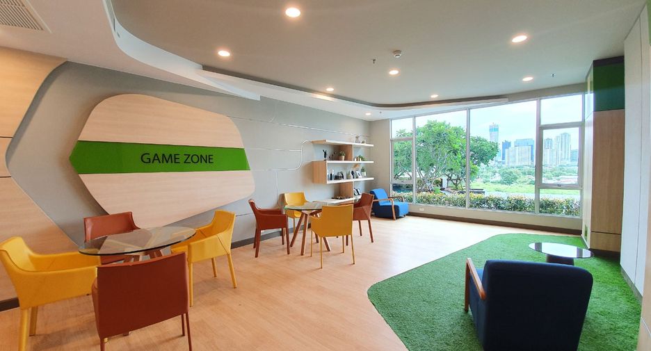 For rent 2 bedrooms apartment in Huai Khwang, Bangkok