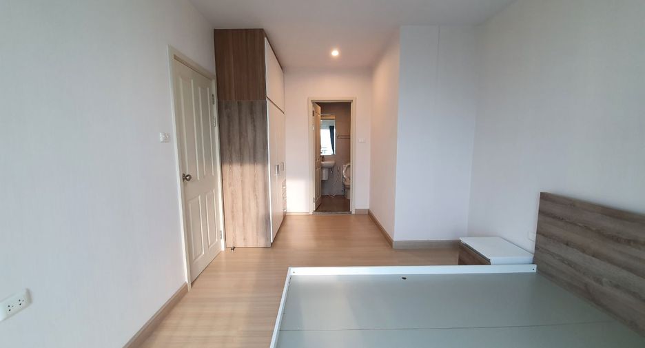 For rent 2 bedrooms apartment in Huai Khwang, Bangkok
