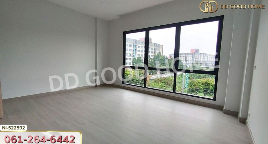 For rent and for sale 4 bed retail Space in Phasi Charoen, Bangkok