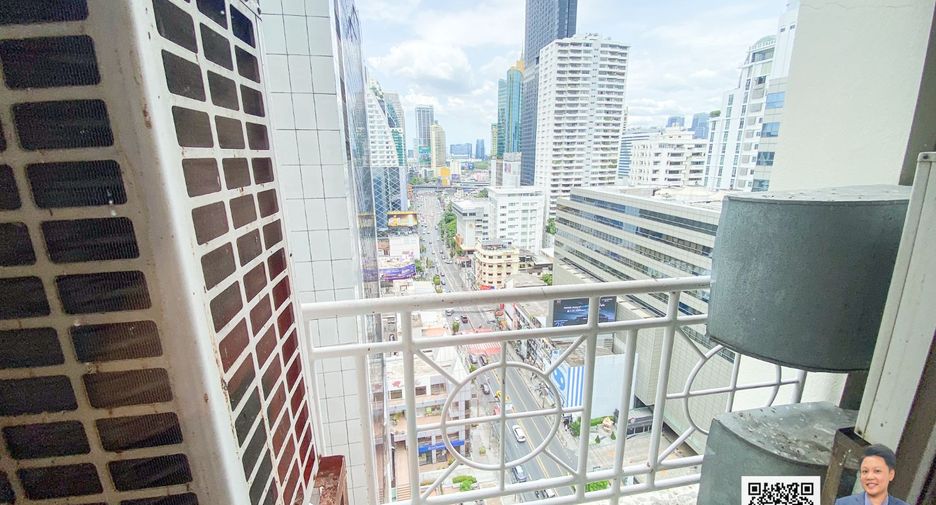 For sale 2 bedrooms condo in Watthana, Bangkok
