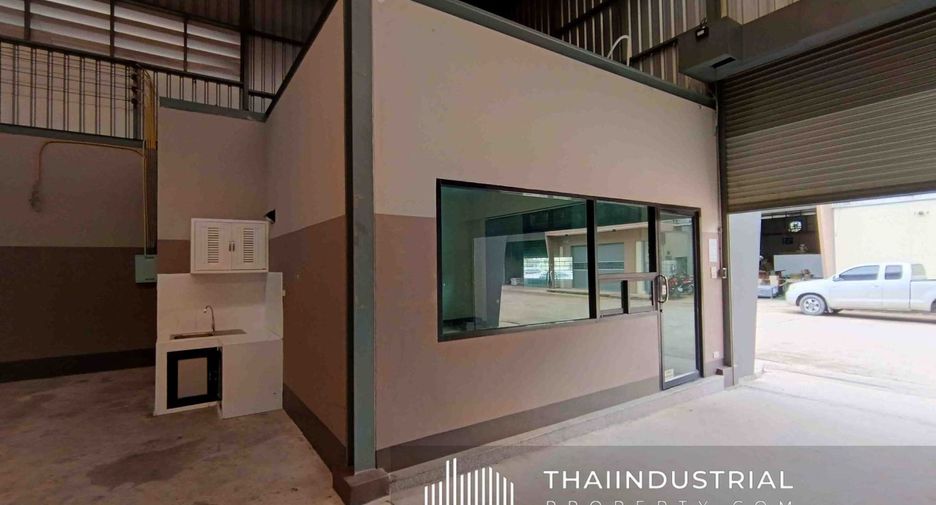 For rent warehouse in Ban Bueng, Chonburi