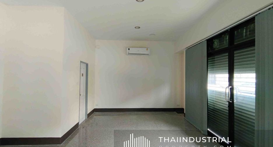 For rent warehouse in Ban Bueng, Chonburi