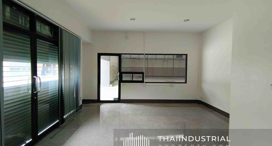 For rent warehouse in Ban Bueng, Chonburi