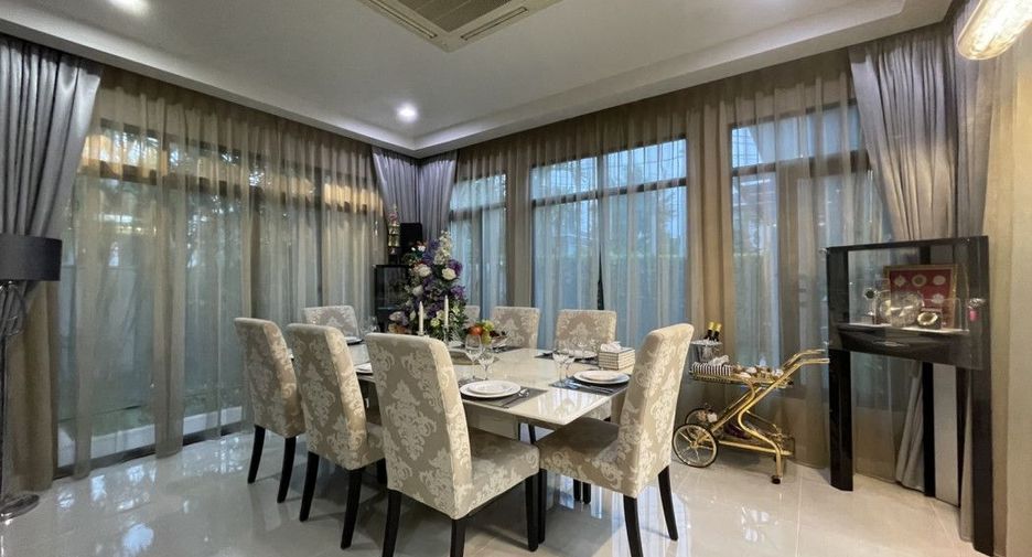 For sale 4 bedrooms house in Suan Luang, Bangkok
