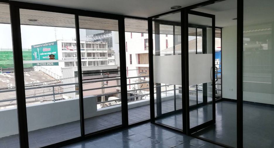 For sale 1 Beds office in Suan Luang, Bangkok