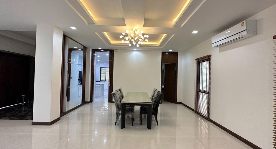 Casa en alquiler de 3 habitaciones en Watthana, Bangkok