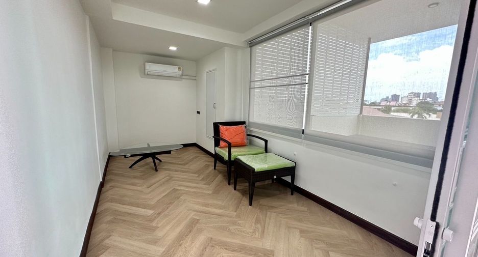 Casa en alquiler de 3 habitaciones en Watthana, Bangkok