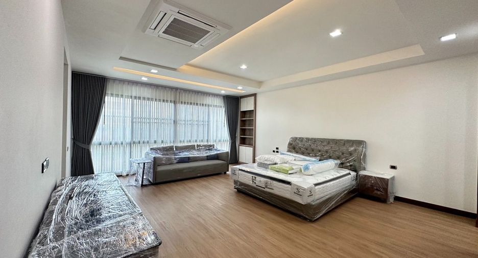 Casa en alquiler de 3 habitaciones en Watthana, Bangkok