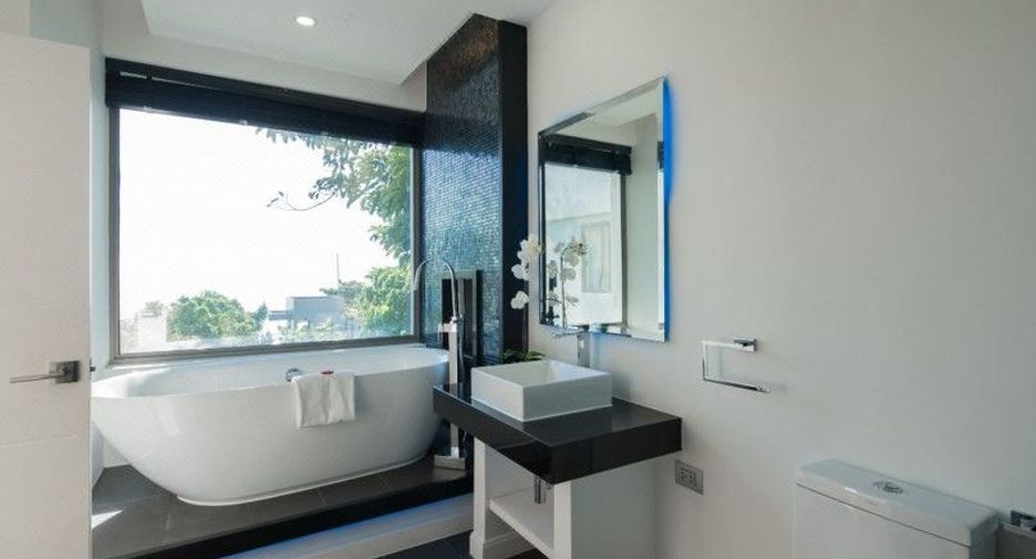 For sale 6 bedrooms villa in Kathu, Phuket