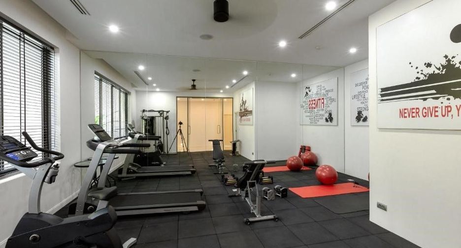 For sale 6 bedrooms villa in Kathu, Phuket