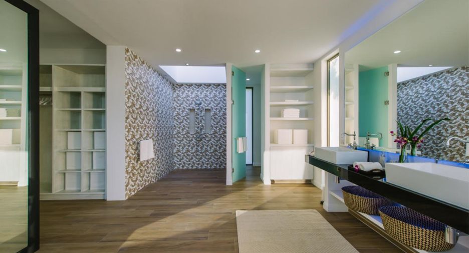 For sale 6 bedrooms villa in Kathu, Phuket