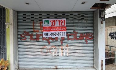 For sale 3 bedrooms retail Space in Bang Sue, Bangkok