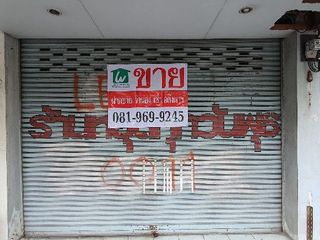 For sale 3 bedrooms retail Space in Bang Sue, Bangkok