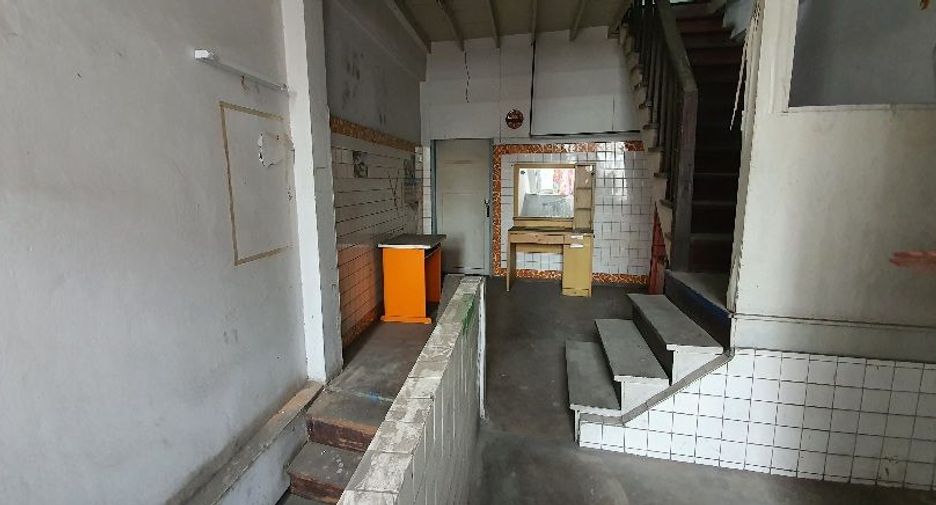 À vendre 3 chambres local commercial à Bang Sue, Bangkok