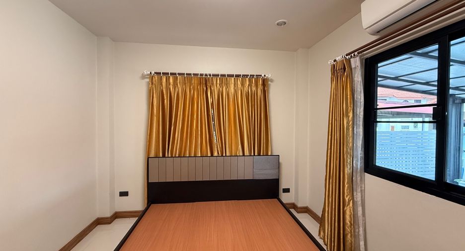 For rent 4 bedrooms house in San Sai, Chiang Mai