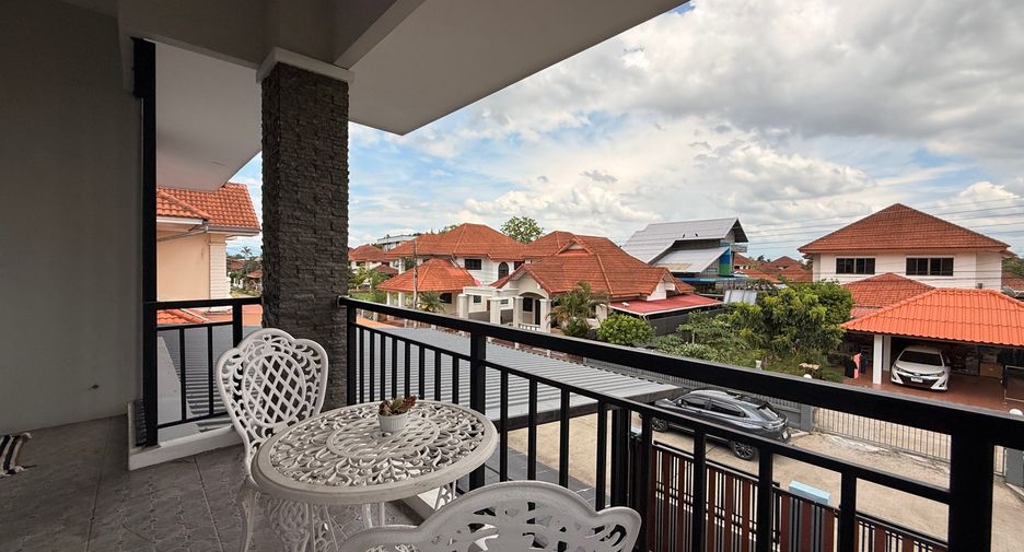 For rent 4 bedrooms house in San Sai, Chiang Mai