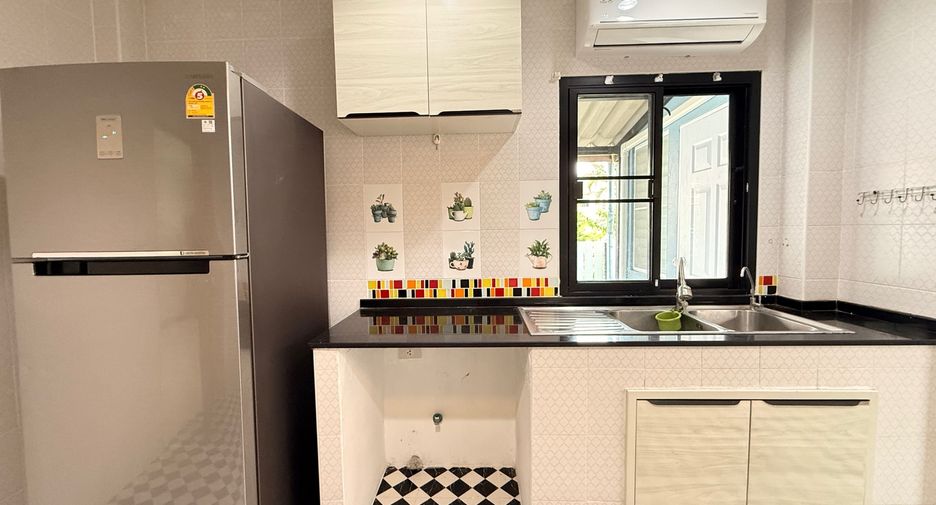 For rent 4 bedrooms house in San Sai, Chiang Mai