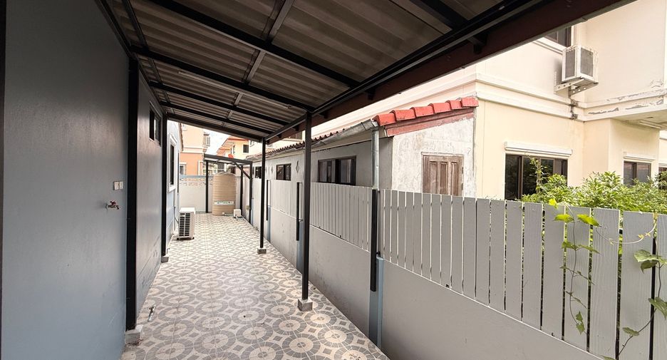 For rent 4 bedrooms house in San Sai, Chiang Mai
