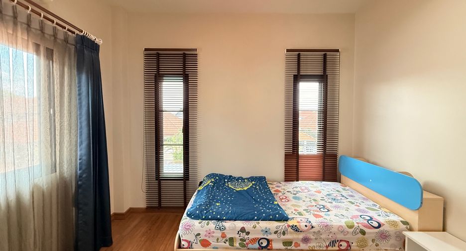 For rent 4 bedrooms house in San Sai, Chiang Mai