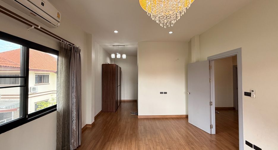 For rent 4 bedrooms house in San Sai, Chiang Mai