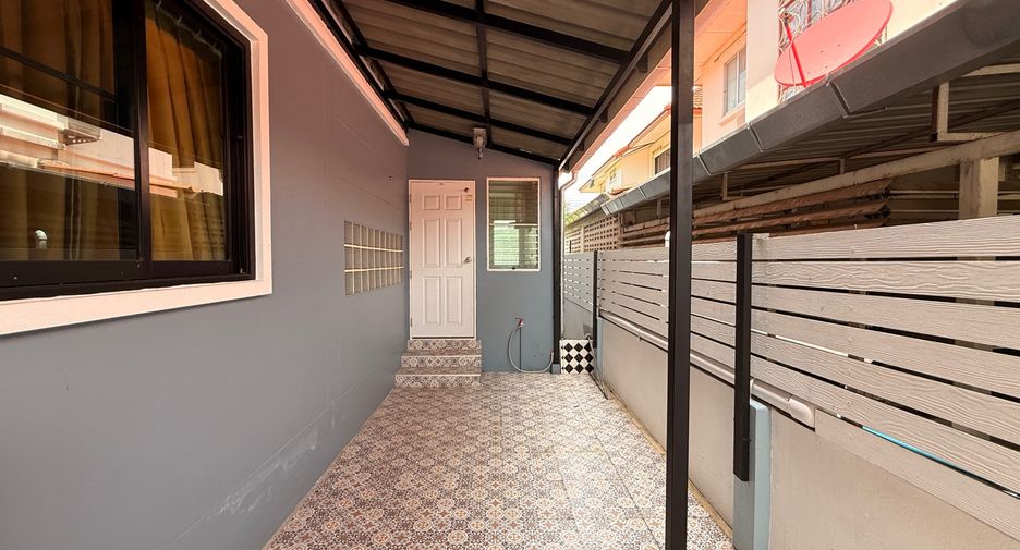 For rent 4 bedrooms house in San Sai, Chiang Mai