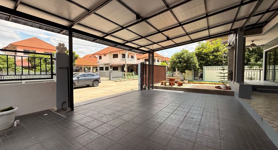 For rent 4 bedrooms house in San Sai, Chiang Mai