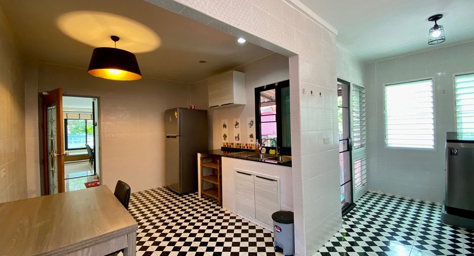 For rent 4 bedrooms house in San Sai, Chiang Mai