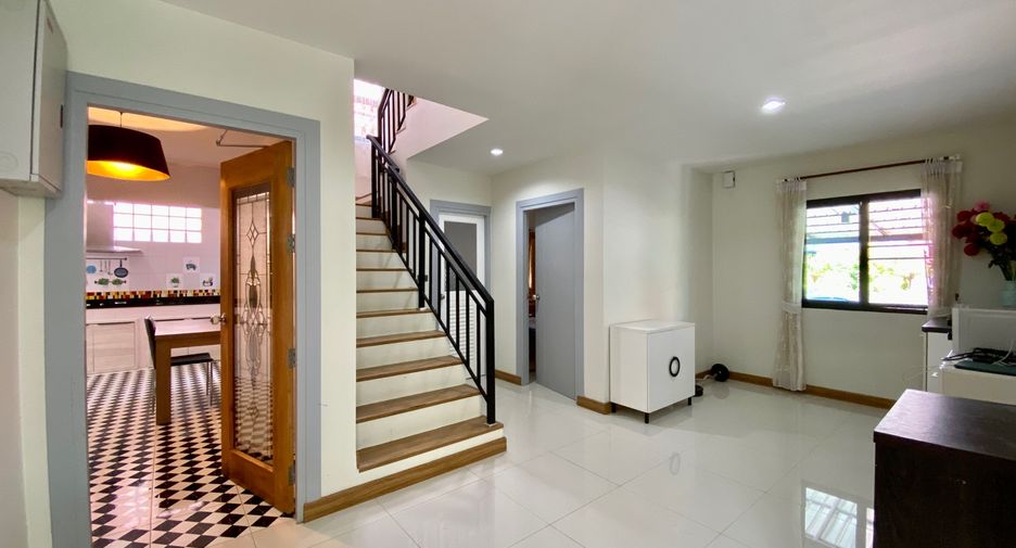 For rent 4 bedrooms house in San Sai, Chiang Mai