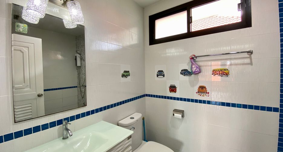 For rent 4 bedrooms house in San Sai, Chiang Mai