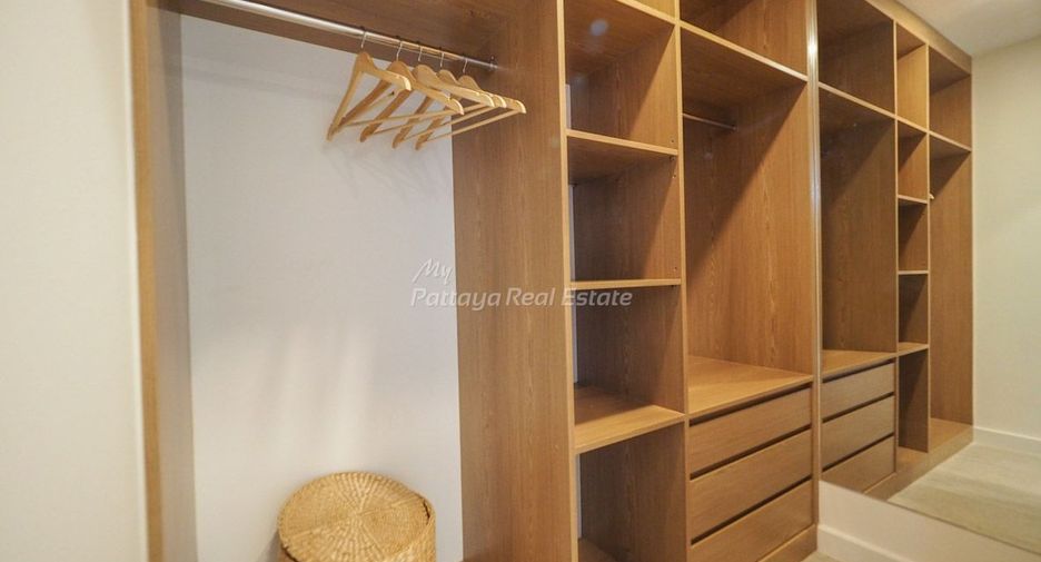 For sale 8 bedrooms villa in Bang Lamung, Chonburi