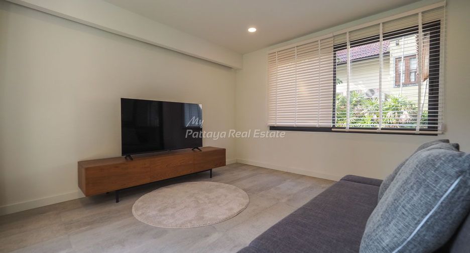 For sale 8 bedrooms villa in Bang Lamung, Chonburi
